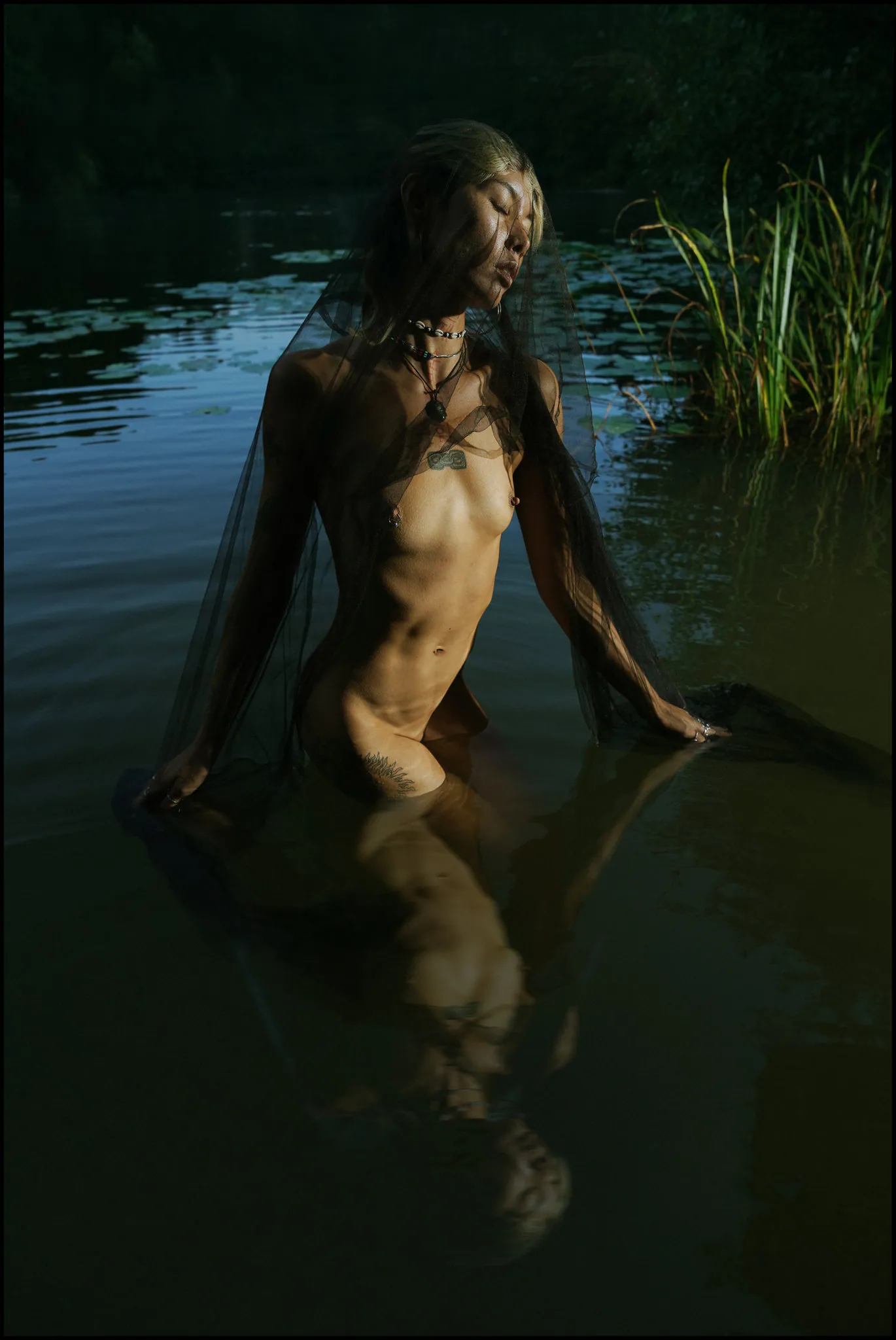 Acid Rose, Berlin. Photograph 3 by Tigran Hovhannisyan.