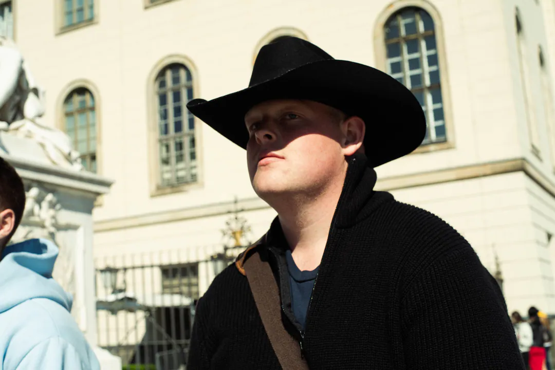 Berlin-Mitte, Berlin and elsewhere. Photograph 12 by Tigran Hovhannisyan.